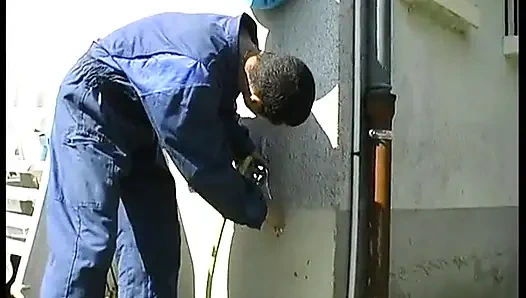 Papi вызывает сантехника, чтобы укрепить секс Кармен