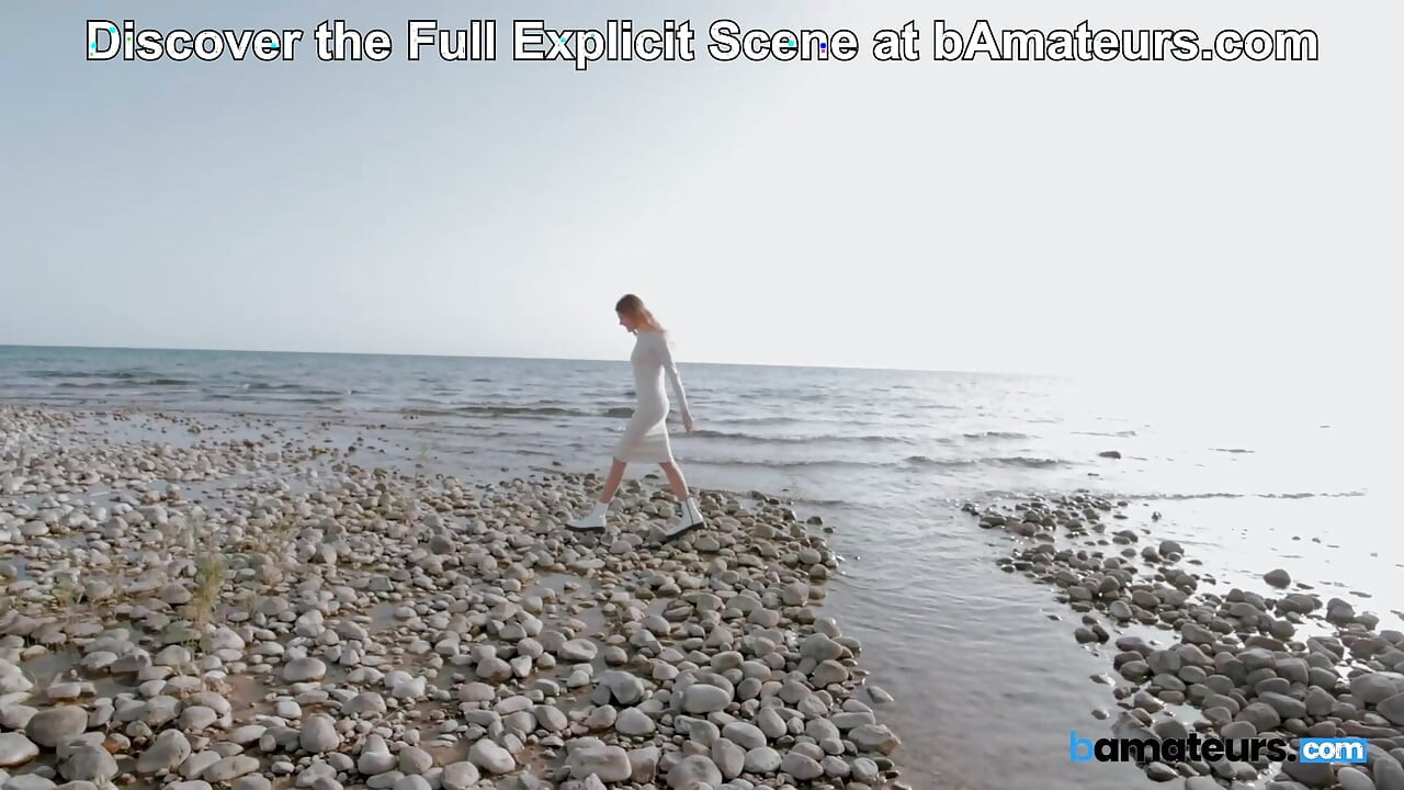 Ma copine veut que je la baise sur la plage chez baamteurs