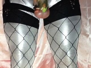 SISSY BITCH IN SILVER AND BLACK SHOW PLAYS FUCKING COCK AND