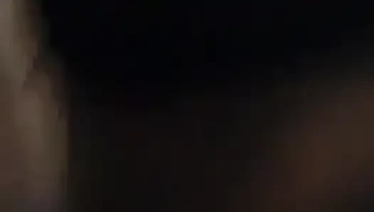 Üniversiteli Afrikalı iri güzel kadın yarak istiyor ve azgını gösteriyor