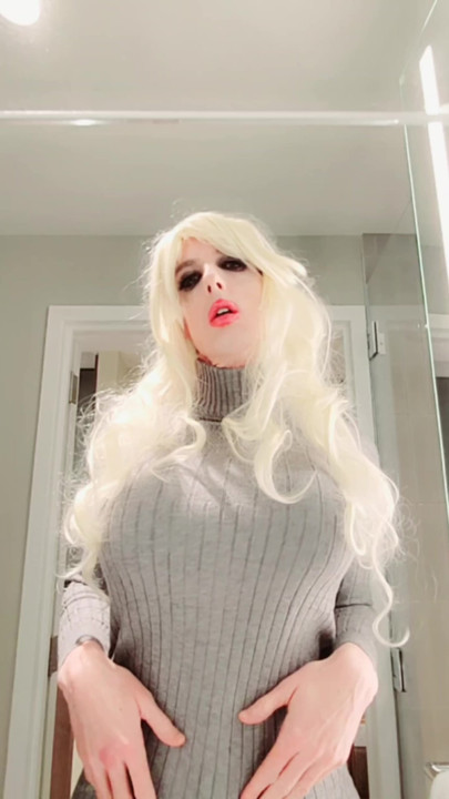 Slutty Sandy gets ready to go to work