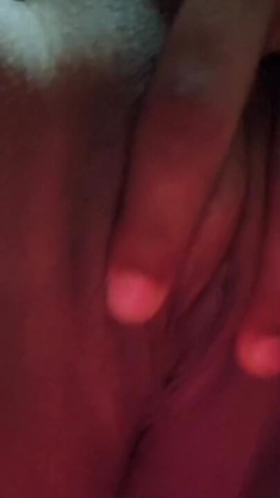 LaMenor blir djupt halsknullad med spermasprut i sin dyrbara mun