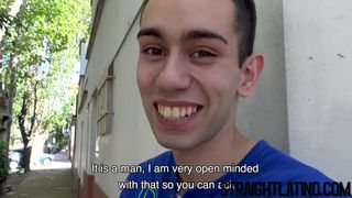 Hetero-Latino bekommt zum ersten Mal seinen Arsch ohne Gummi