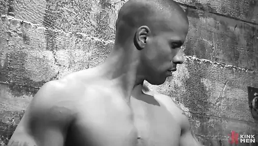 Muscled God Robert Axel Takes the Challenge!