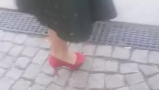 Damen и высокие каблуки в любительском видео