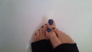 Blue toe nails