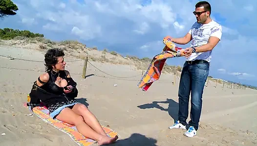 strandschlampe und geil zu hause gefickt