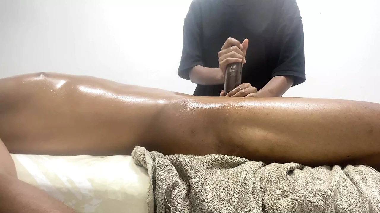 Masseuse sits my big cock and shoves my penis deep into her pussy