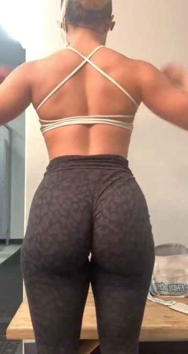 Leggins cometrapo rico bien metido 007