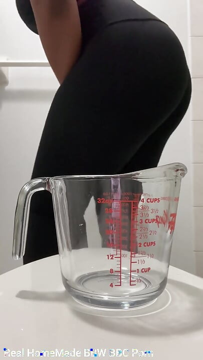 按照別人的吩咐去做，整天抱著我的小便，渴望小便