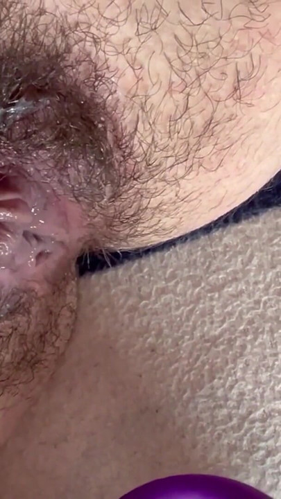 Hai să ne jucăm, această gagică mă poate aduce la orgasm | Clip 1
