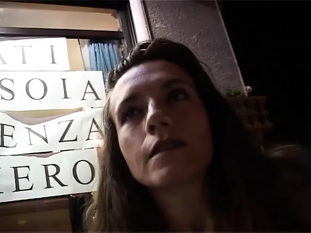 Real Italian Wife make sex at home with her secret lover