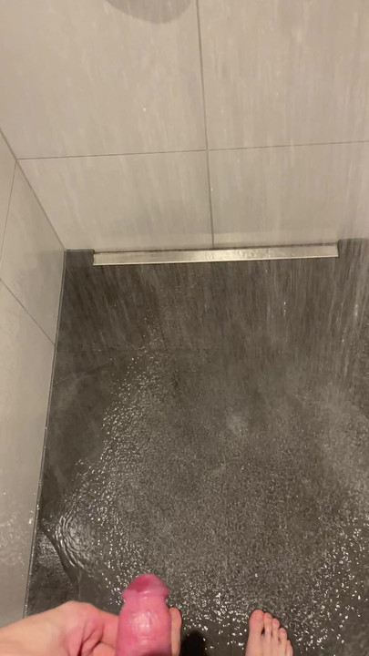Pee in Shower