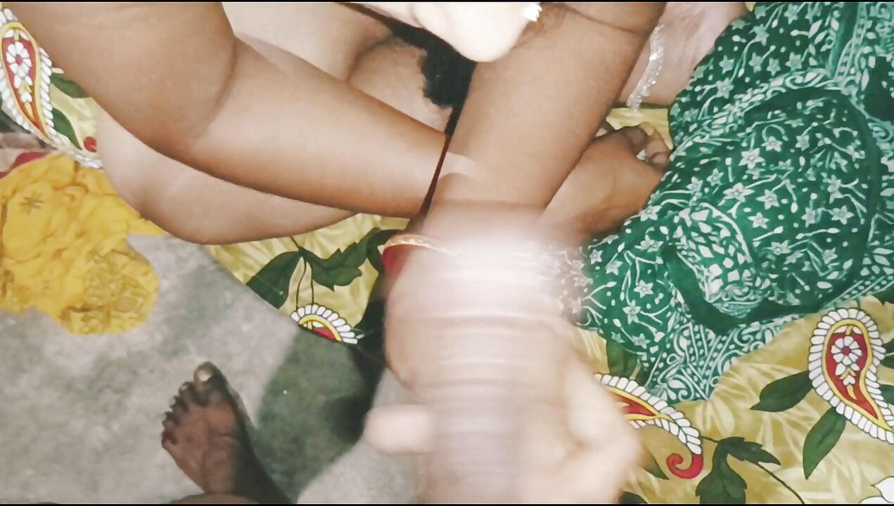 Desi Pinky's bhabhi Devar hote video's