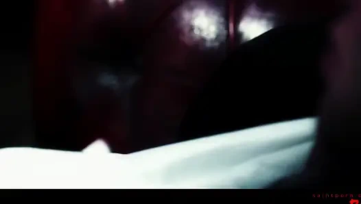 Bella ilk cinsel keşfini yapıyor ve doruk noktasıyla patlıyor