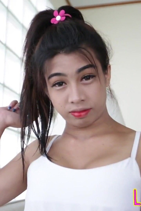 Ladyboystar - Jebao sam vruću ladyboy u guzicu s kondomom
