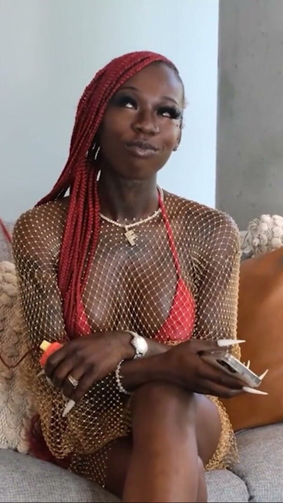 BLACKTGIRLS: Hvězdička! | Klip 1