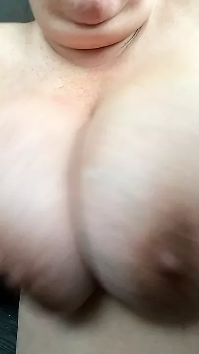Big bbw’s heavy huge tits jiggling. Stretch marks and big nipples