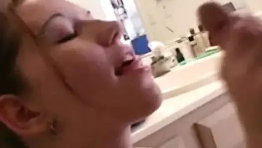 Pretty Girl Shower BJ For Fun