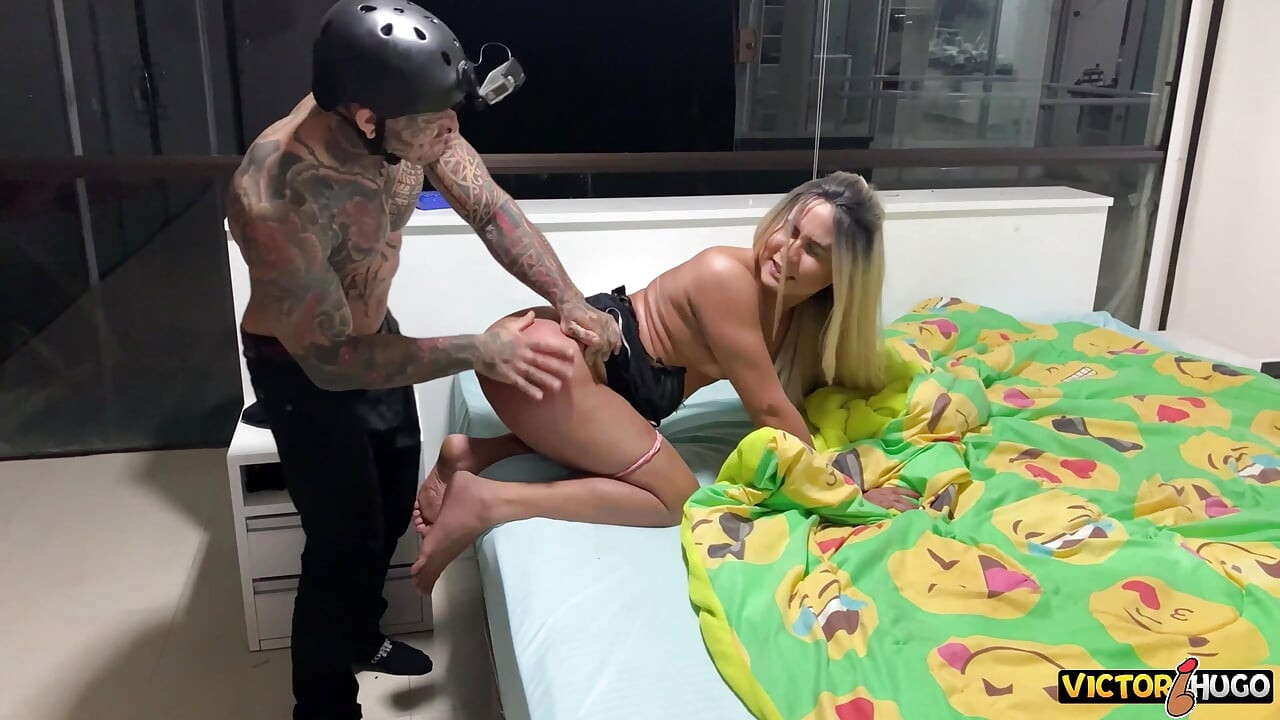 Loira transsexual gemendo muito - parte 1