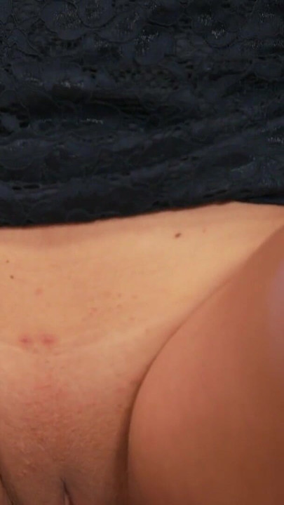 NOIR4K. สาวสีผมบรูเน็ตคนสวยมัดแฟนหนุ่มและขี่ควยเขา คลิป 1