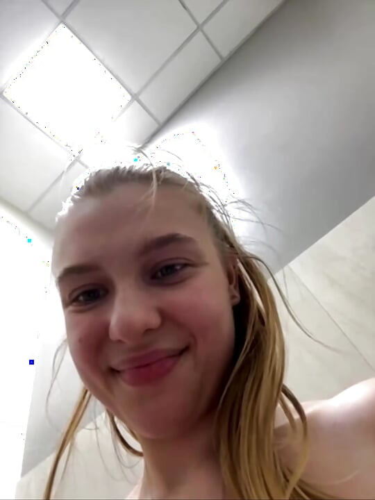 Double penetrating in the public gym with jucielussie