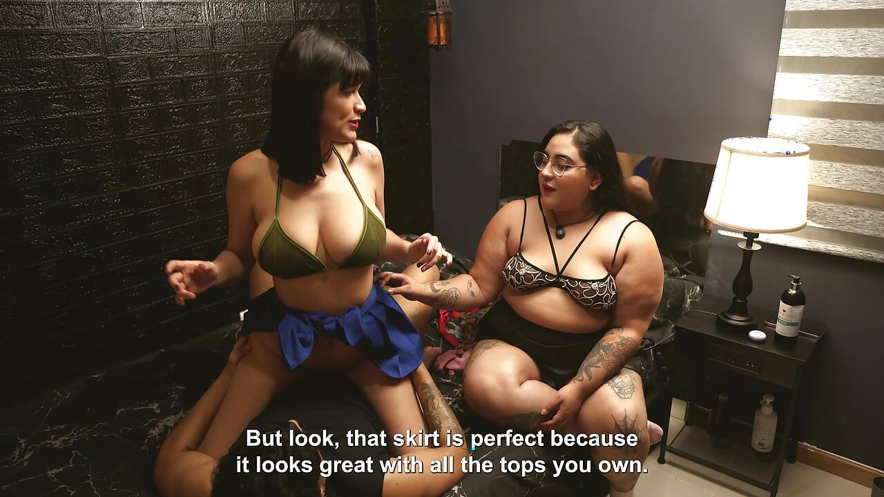 My Stepbrother Insists on Fucking Me While I Show My Clothes to the Freeuse Visitor