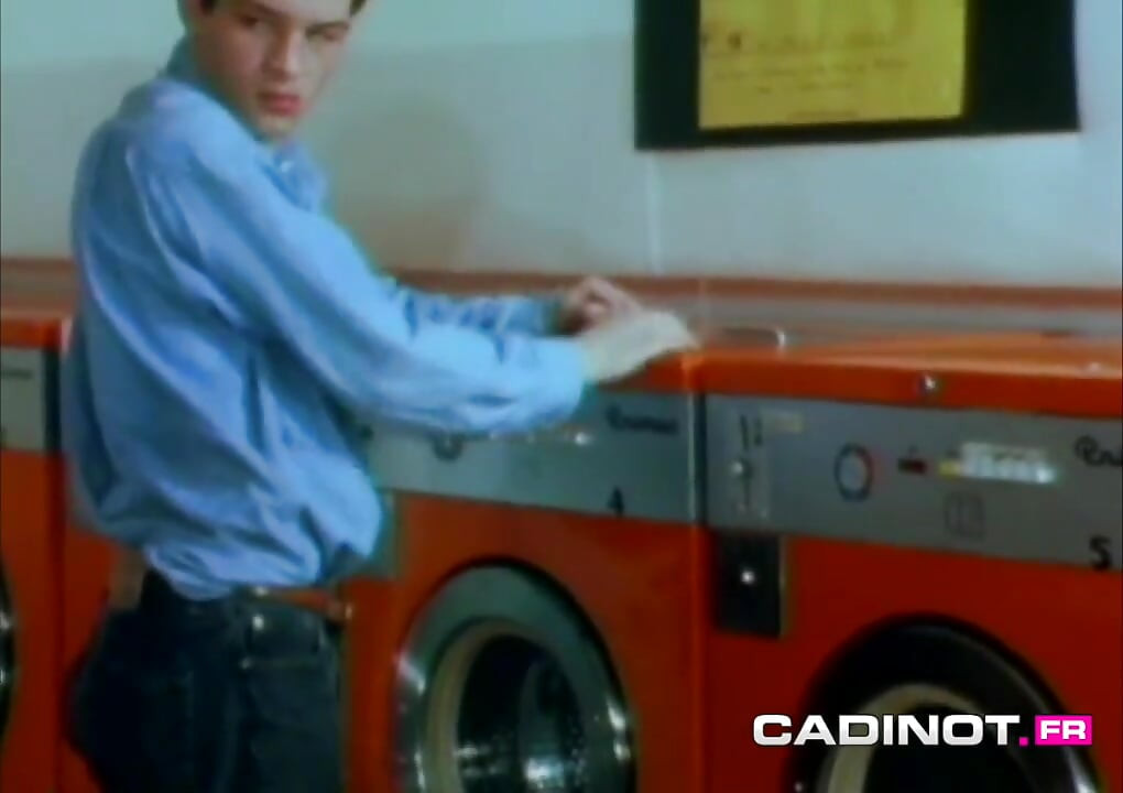Cadinot.fr - Three Twinks Fuck In A Laundromat