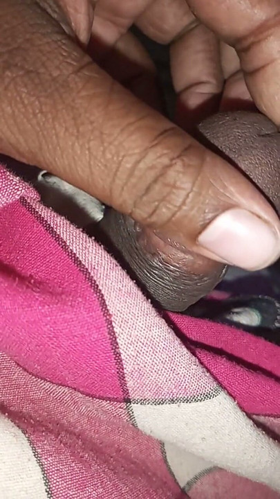 Schwanzmasturbation zu Hause | Clip 1
