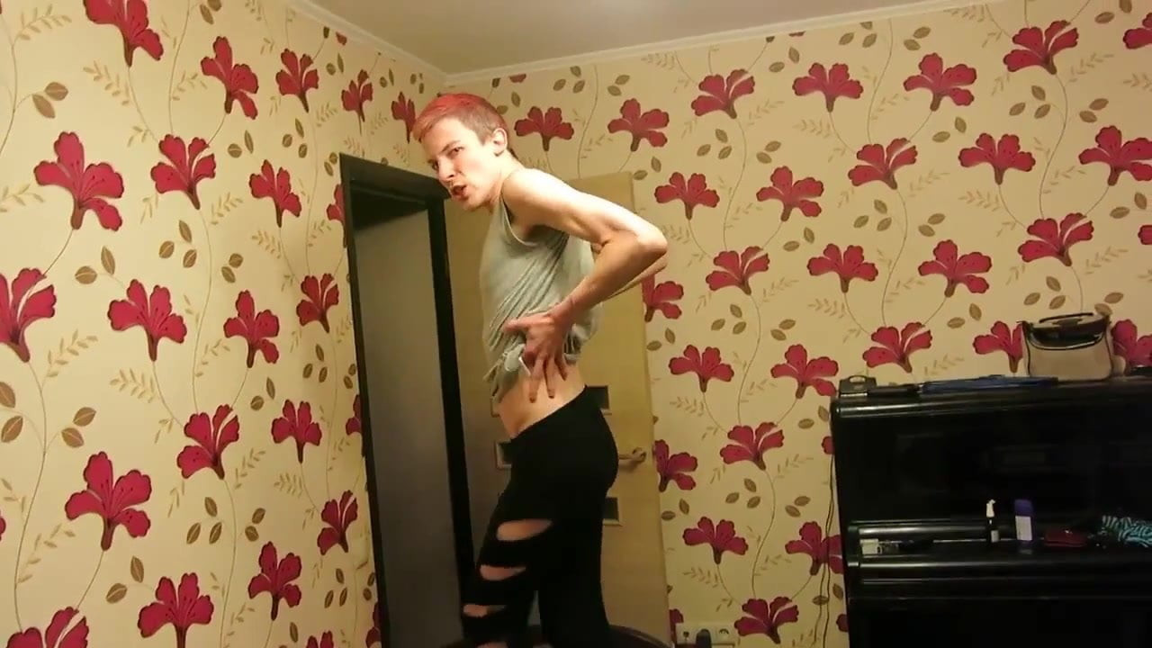 TWINK IS ALWAYS HUNGRY FOR RAW COCK