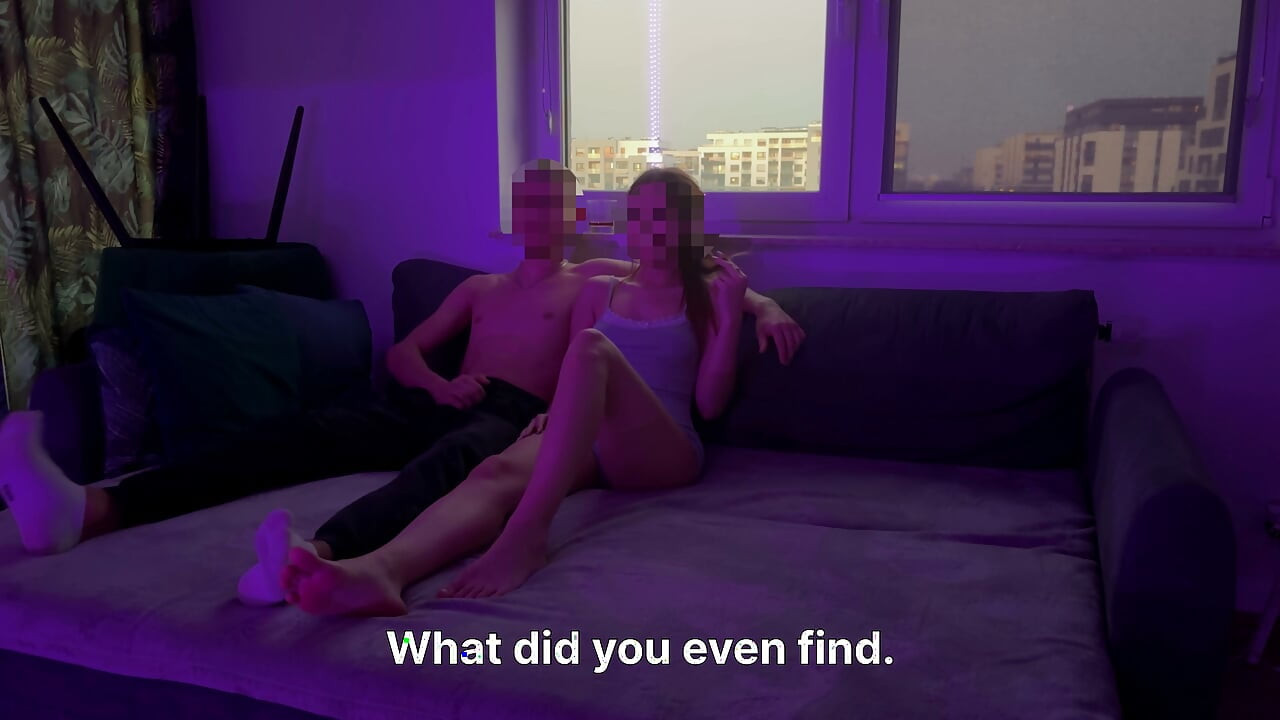 Horny girlfriend watching a movie can't resist having sex - amateur sex