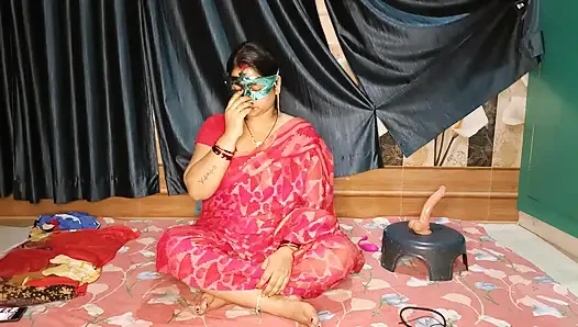 Pooja Bhabhi Melakukan Seks Dengan Memakai Saree Dan Melakukan Spuirit