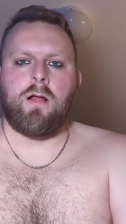 Zadivljujući trenutak iz "Pogledaj mi u oči dok te duboko razmnožavam - BottomPOV Fleshlight Pounding, Creampie"