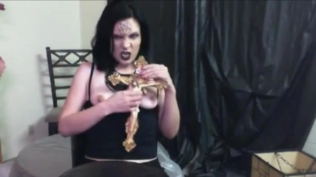 Gorgeous Pissing Action Goth Girl