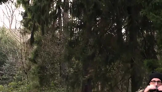 Дикий Трах С Двойном Проникновением На Улице В Лесу