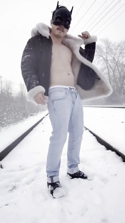 Snowy Track Tease: Muscular Stud Strips Bare, Flexes, and Explodes in Winter Heat