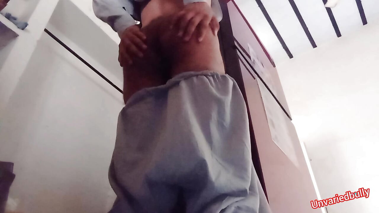 Quick Morning JO Session Before College – Intense Stroking Until Cumshot