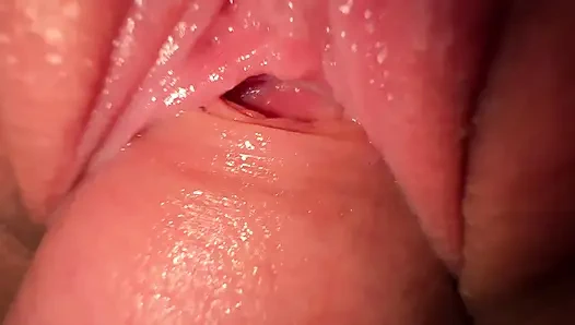 Ngentot memek sempit saudara tiri