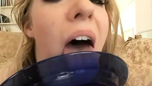 Hard double penetration for a crazy blonde bitch