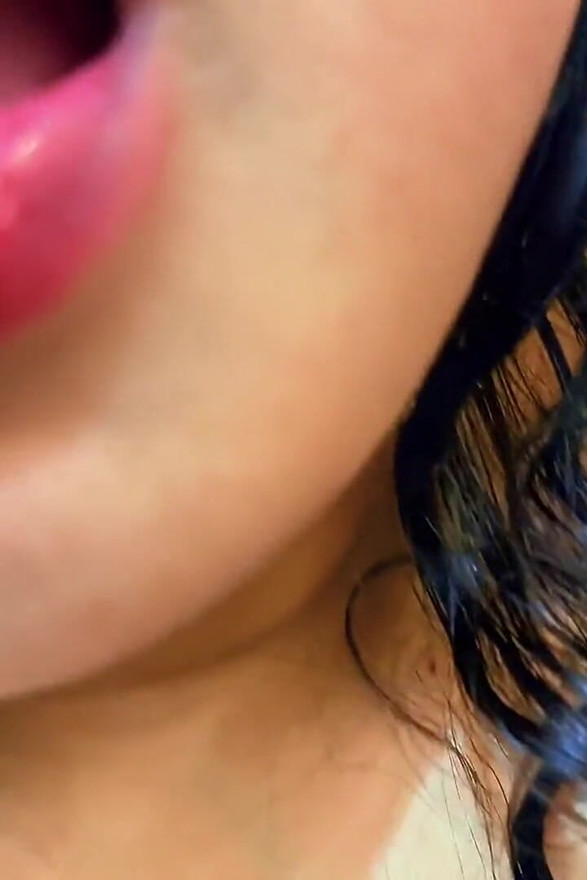 Ziua Eid musulmană țâțe atârnate milf mama vitregă fierbinte goală și bucurați-vă de sex urmărind videoclipuri porno