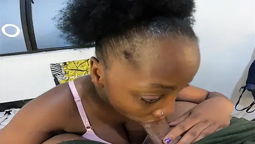 Siyah kadın zenci gözlerinin her bakış açısıyla ıslak sakso çekiyor ve boşalmana meydan okuyor jmd afro sürtük - jhodez1