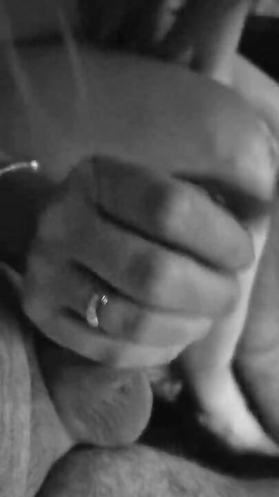 Selbstgedrehter handjob mit etwas oral
