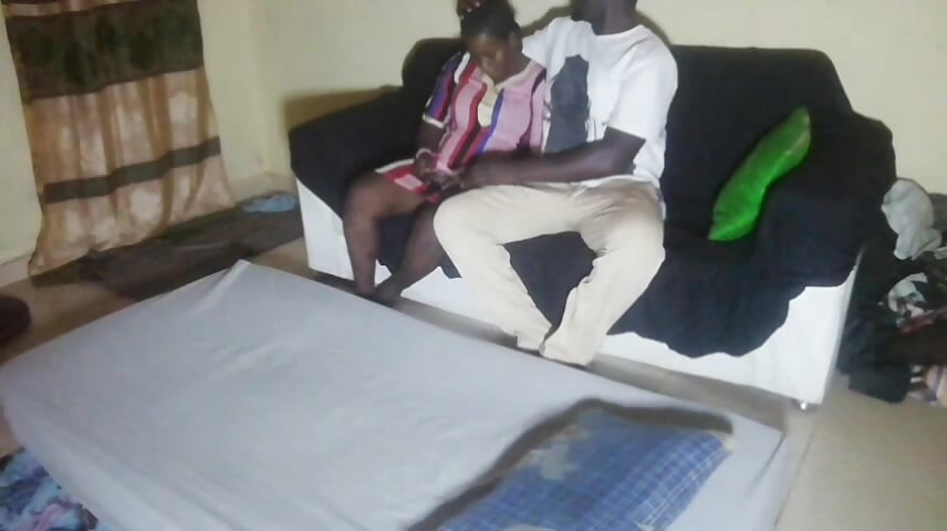 一個學生到她老師家裡學習更多