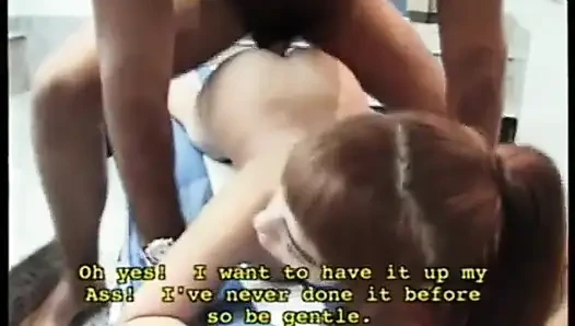 Cewek jalang ini dientot habis-habisan sama kontol besar sampai mengencingi kont