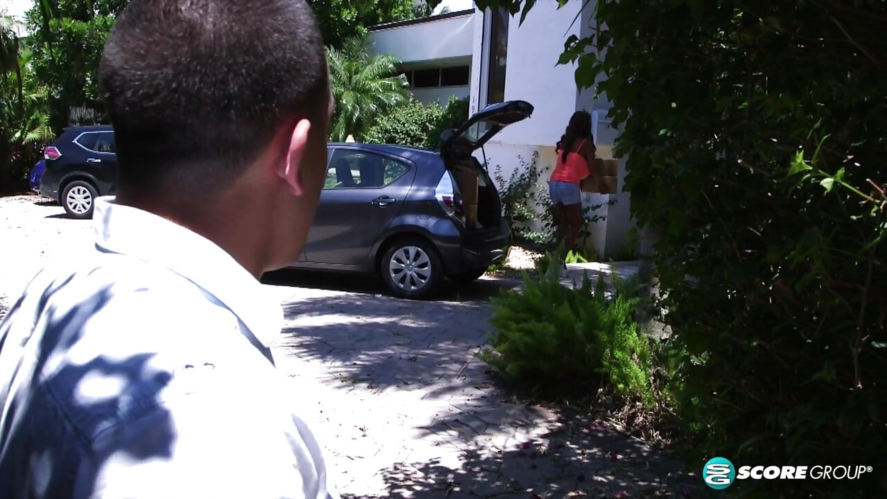 Коли Мінка твоя сусідка...