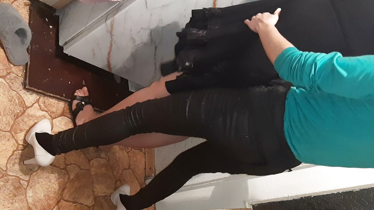 I watch and masturbate while my girlfriend fucks my stepmother
