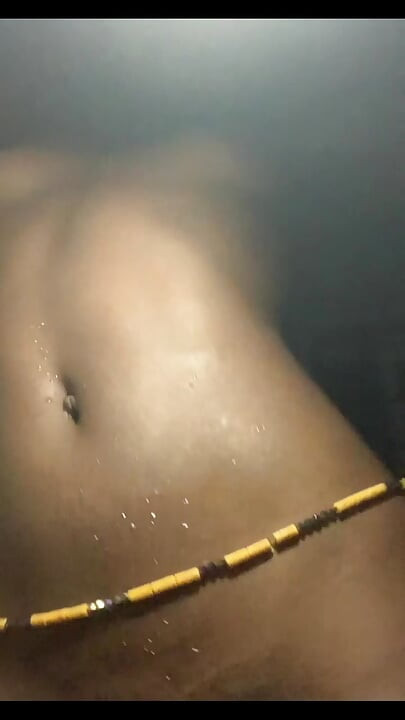 Si cantik kulit hitam lagi asik mainin tubuh aduhainya dengan ganas