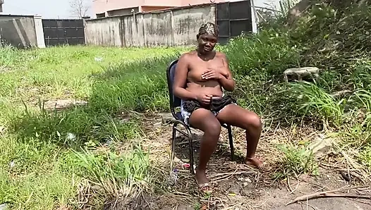 Er fickt meine schwarze muschi im busch