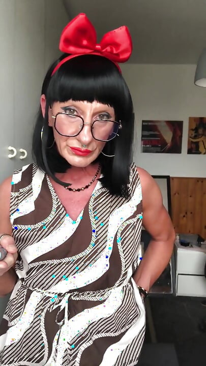 Andreina Seksi Preplanula MILF