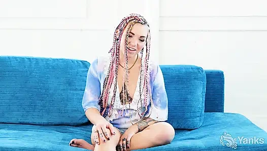 Memek Pixie Lehaj Dilumuri Minyak